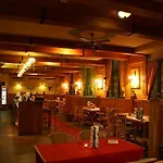 ズラティ レヴ ホテル ジャテツ