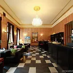 Zlaty Lev Hotel