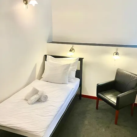 Zlaty Lev 4*