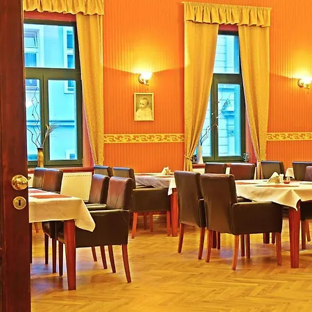 Zlaty Lev Szálloda 4*
