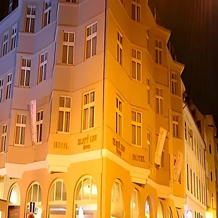 Hotel Zlatý Lev 4*