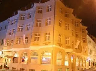 Zlaty Lev Hotel