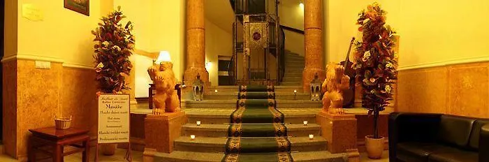 Zlaty Lev Ξενοδοχείο 4*